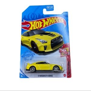 Hot wheels custom 17 Nissan GT-R (R35) real riders